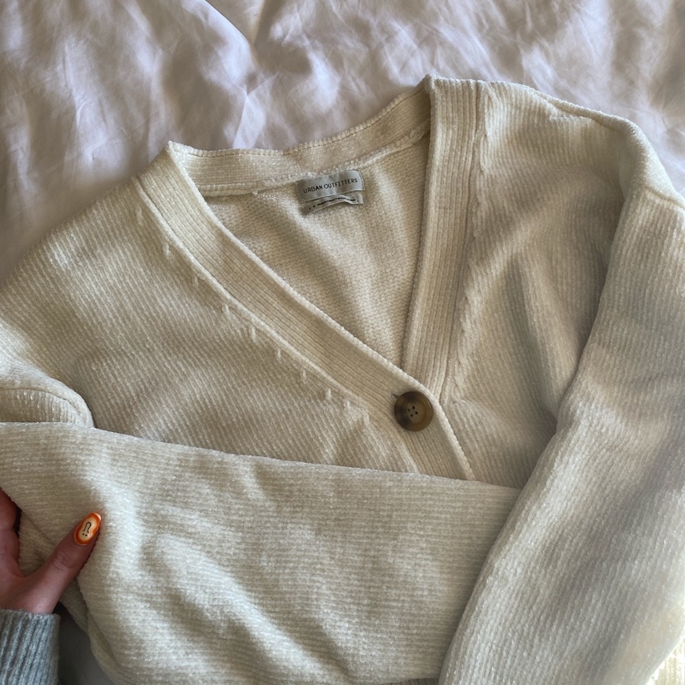 Urban Outfitters Cardigan🤍